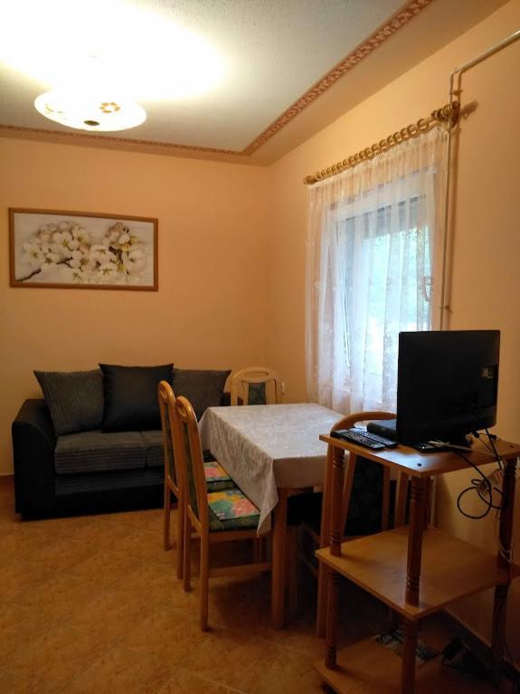 Zsuzsi Apartman Zalakaros Bagian luar foto