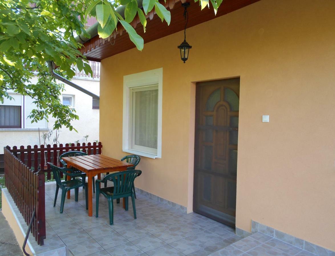 Zsuzsi Apartman Zalakaros Bagian luar foto
